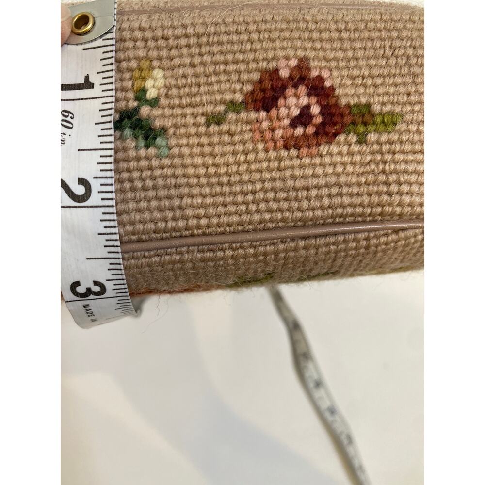 Vintage Floral Tapestry Needlepoint Purse Handbag Granny w/ Small Mirror EUC - Picture 11 of 12